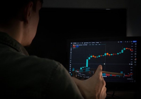 Aventure et quêtes dans les jeux crypto : explorez l'univers NFT et Play to Earn